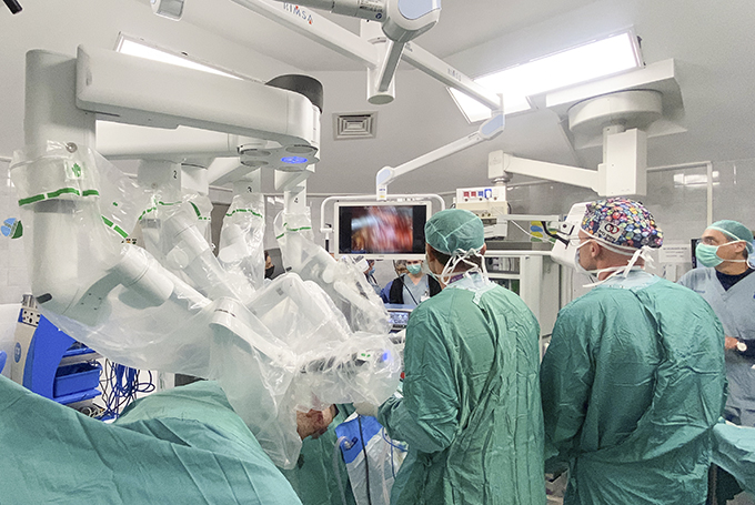 הרובוט הניתוחי המתקדם בעולם הגיע למרכז הרפואי העמק 